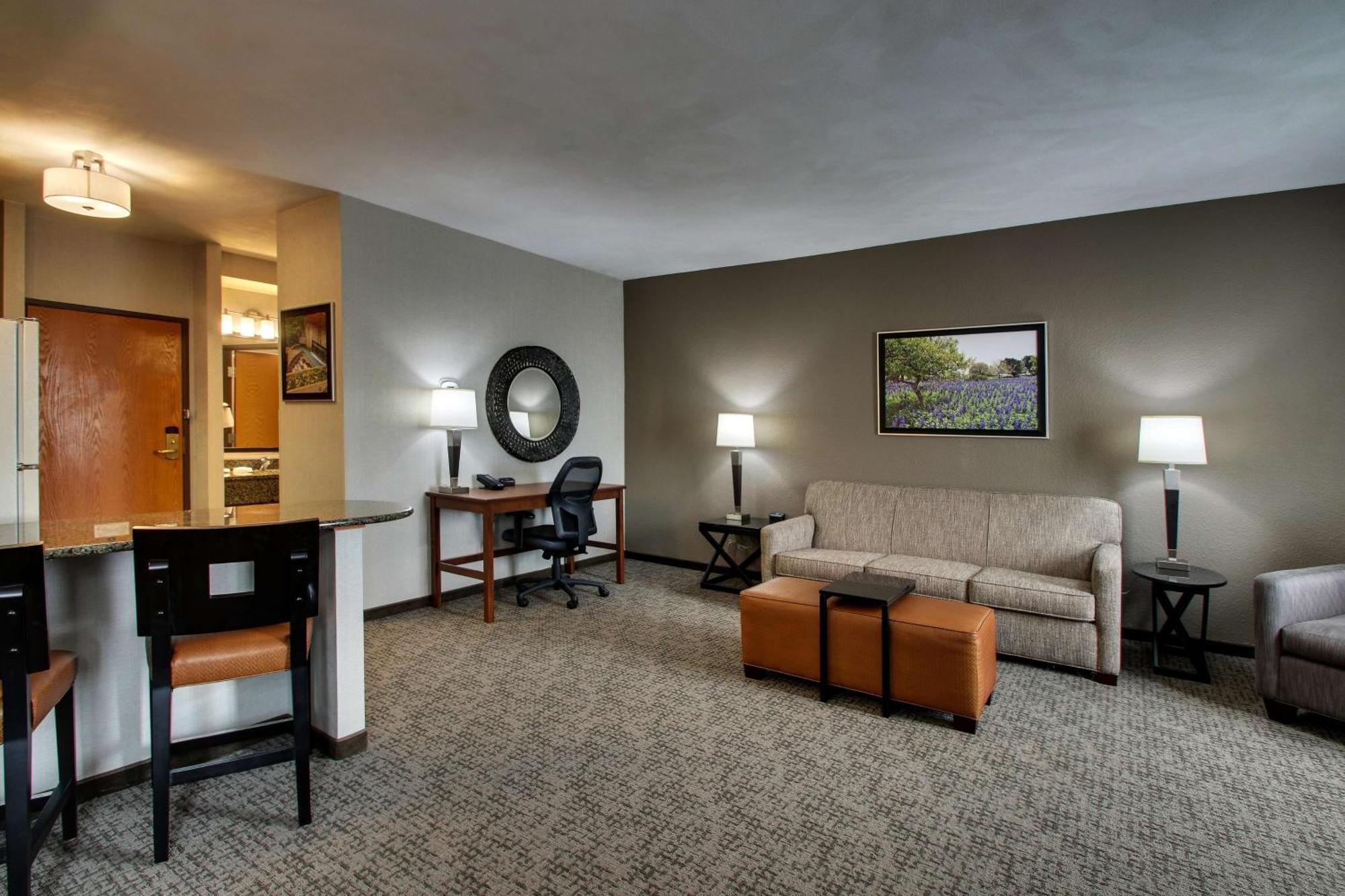 Hotel Drury & Northwest Medical Center 3*