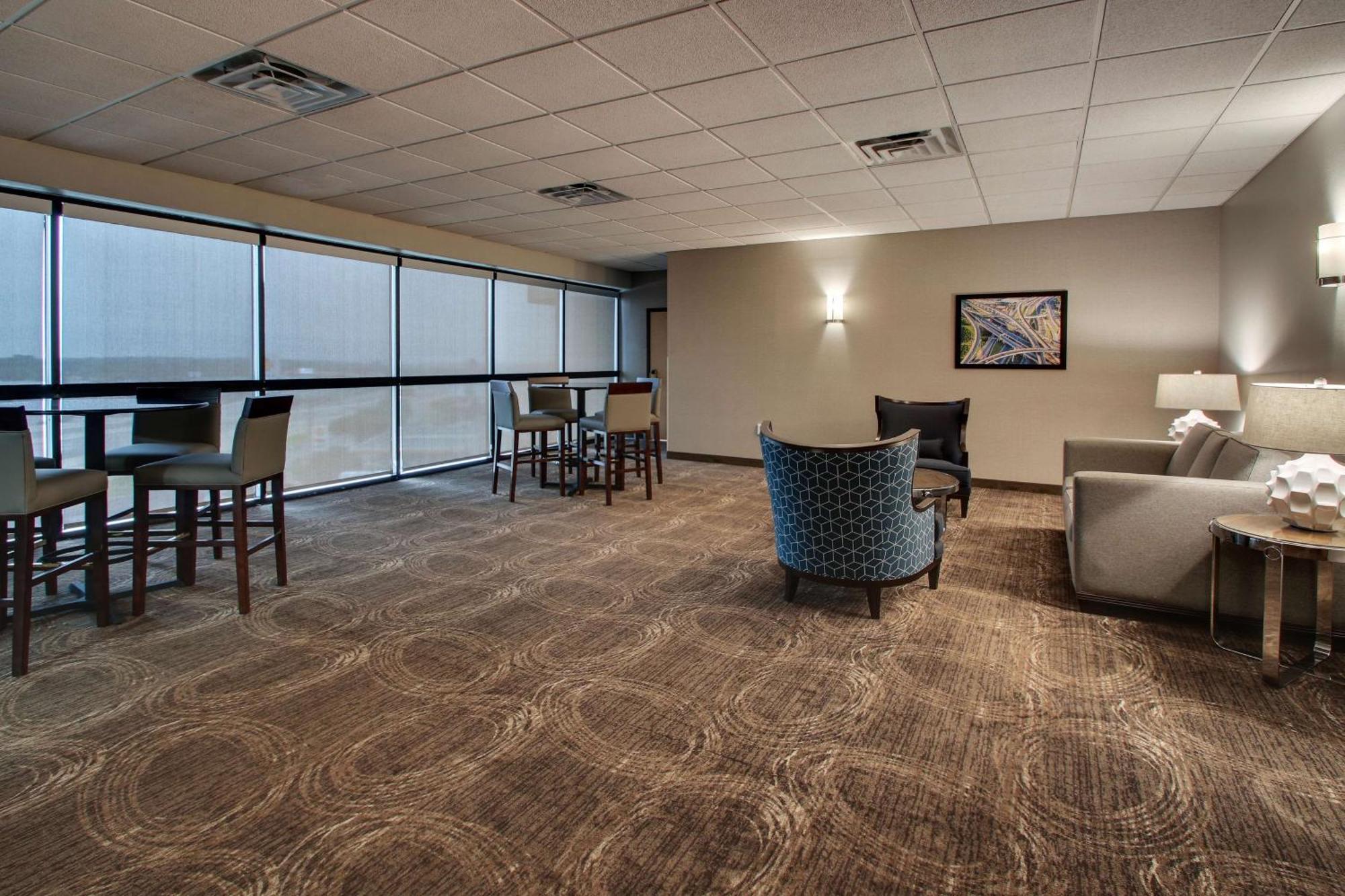 Hotel Drury & Northwest Medical Center 3*