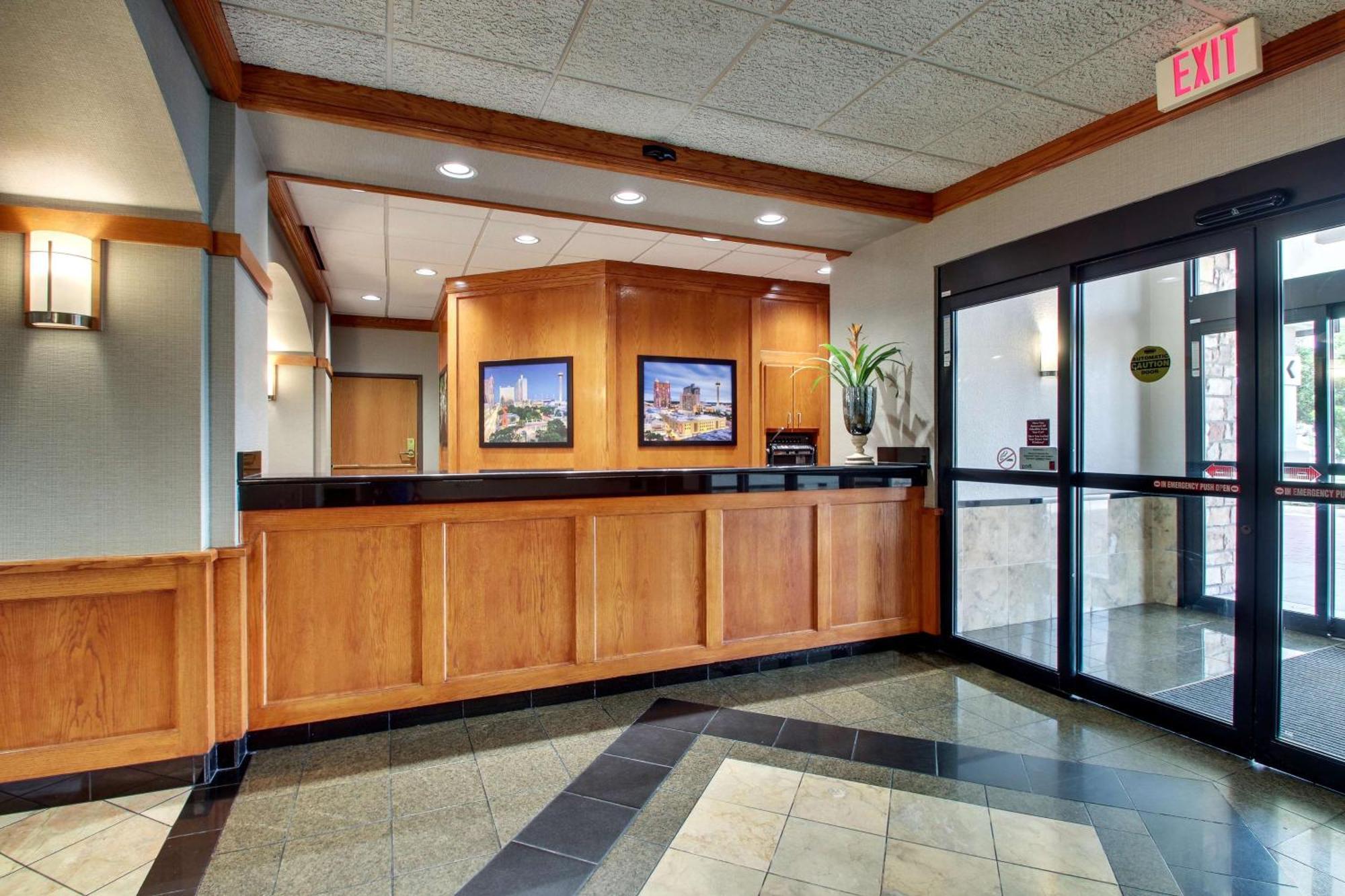 Hotel Drury & Northwest Medical Center San Antonio