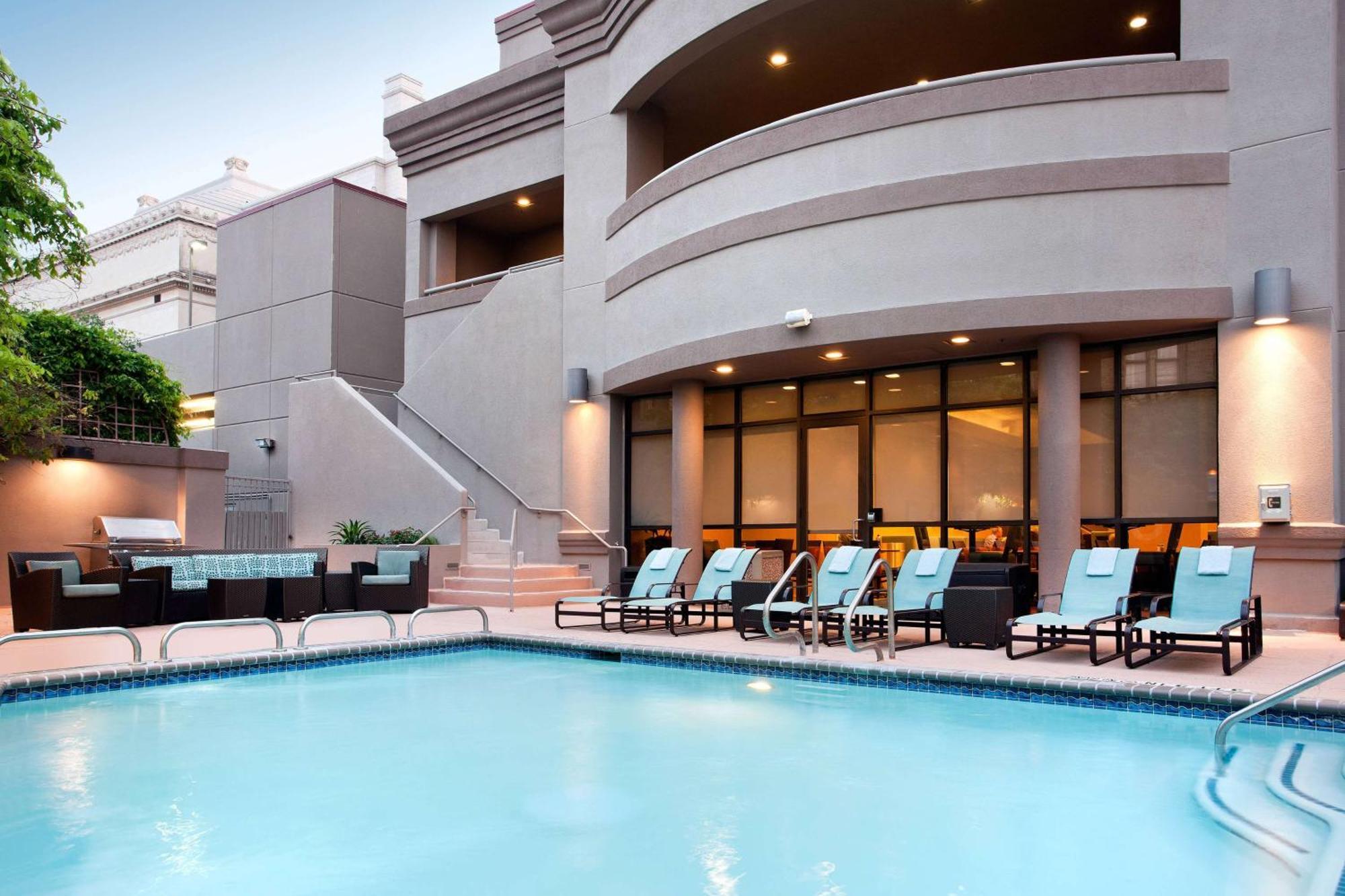 Sonesta Es Downtown Alamo Plaza