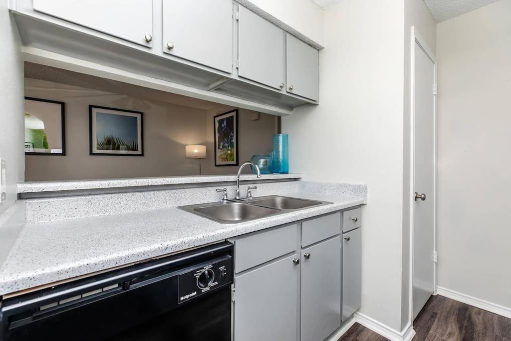 Blue Oasis 1br With Premium Amenities * San Antonio