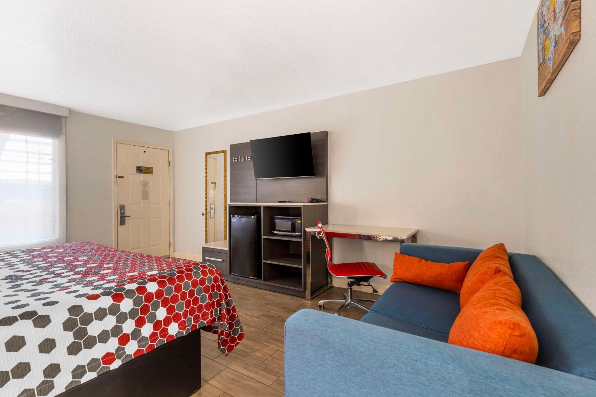 Econo & Near Lackland Afb San Antonio