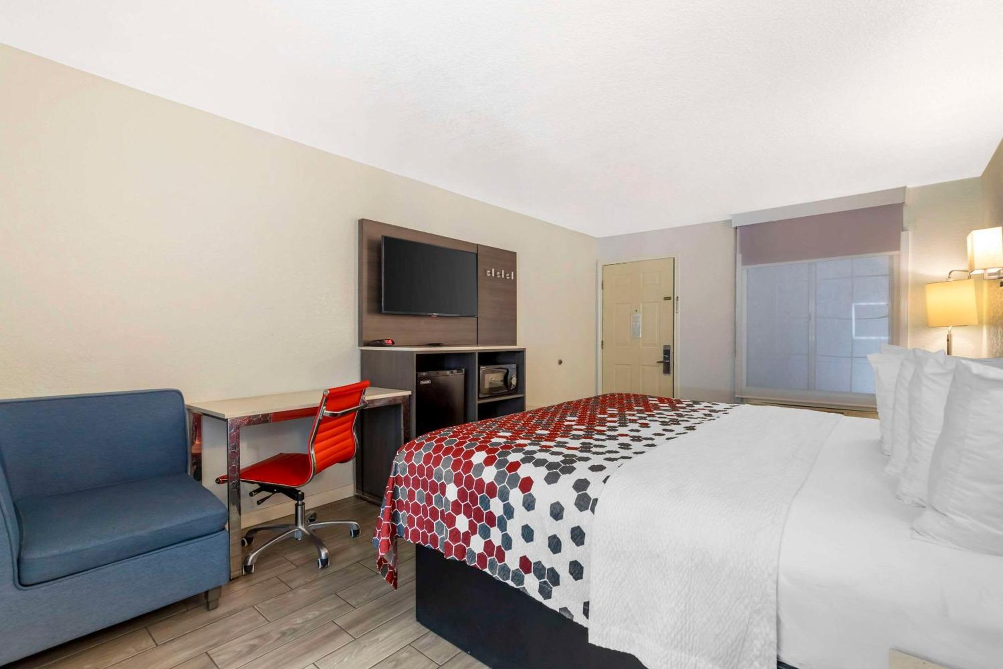 Econo & Near Lackland Afb Hotel
