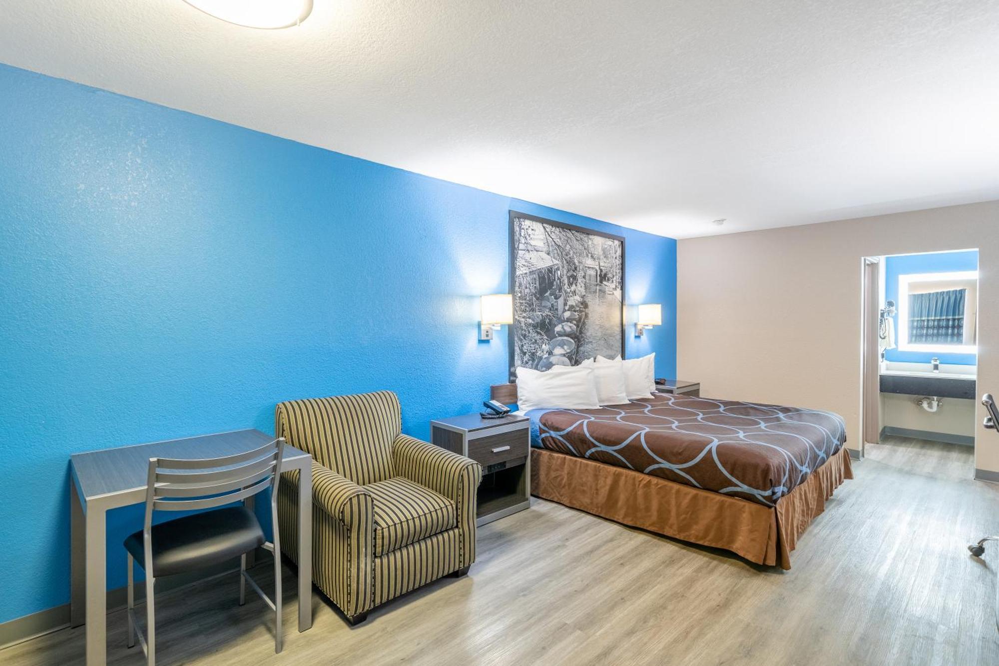 Super 8 By Wyndham San Antonio/riverwalk Area 2* San Antonio