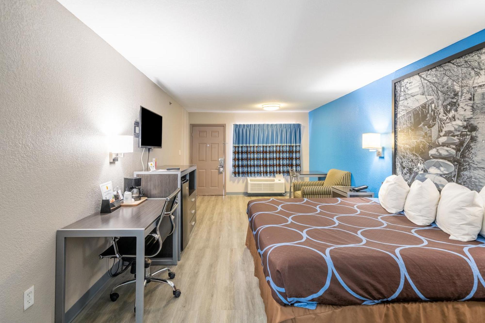 Super 8 By Wyndham San Antonio/riverwalk Area 2* San Antonio
