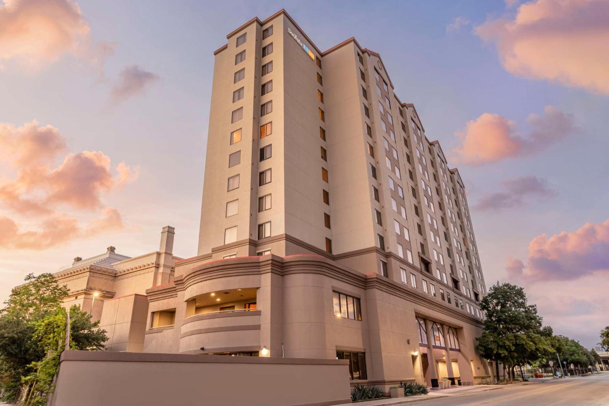 Hotel Sonesta Es Downtown Alamo Plaza 3*