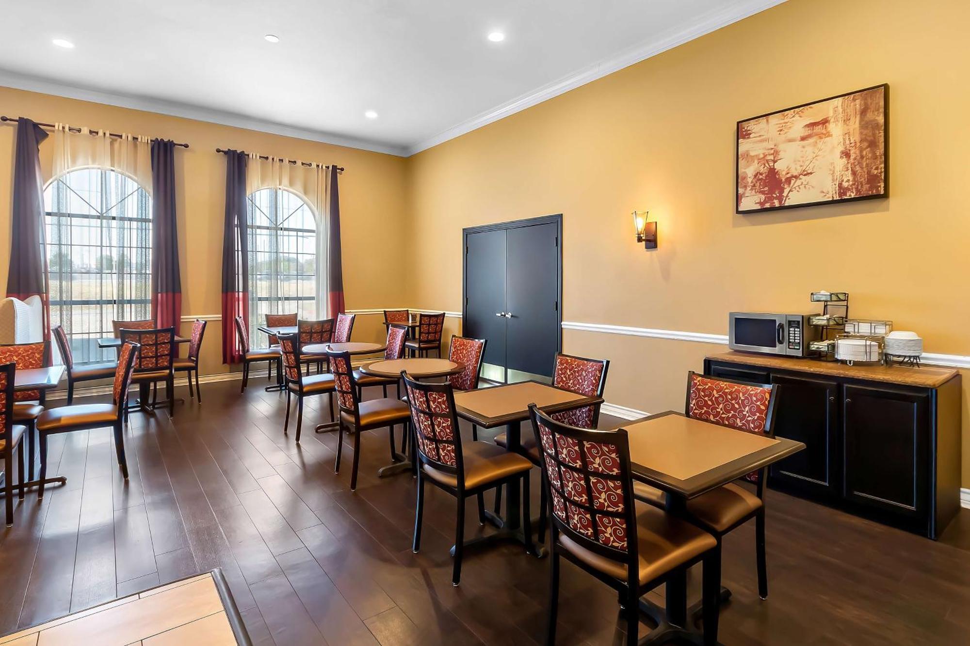 Surestay Plus By Best Western Fiesta Hotel San Antonio