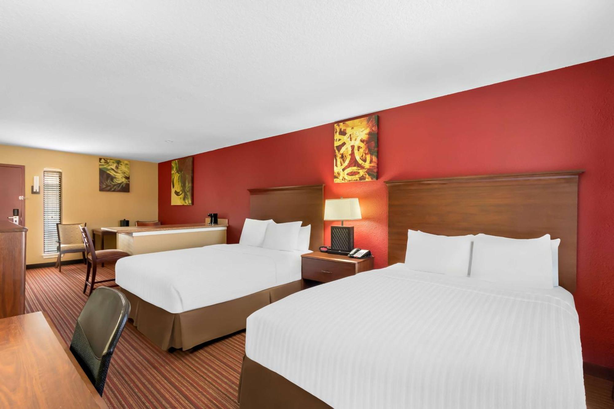 Hotel Surestay Plus By Best Western Fiesta
