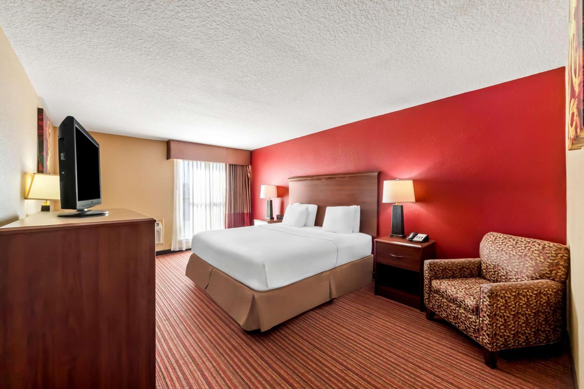 Hotel Surestay Plus By Best Western Fiesta 3*