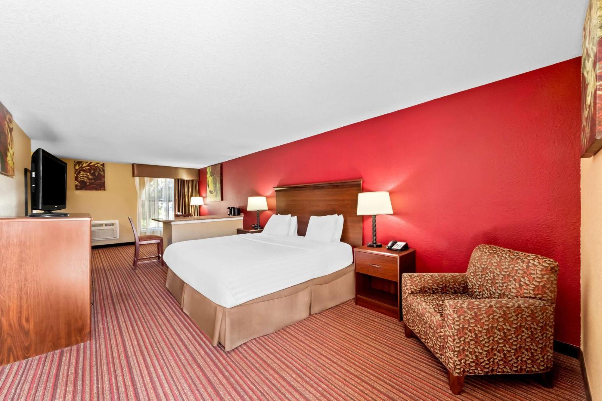 Hotel Surestay Plus By Best Western Fiesta
