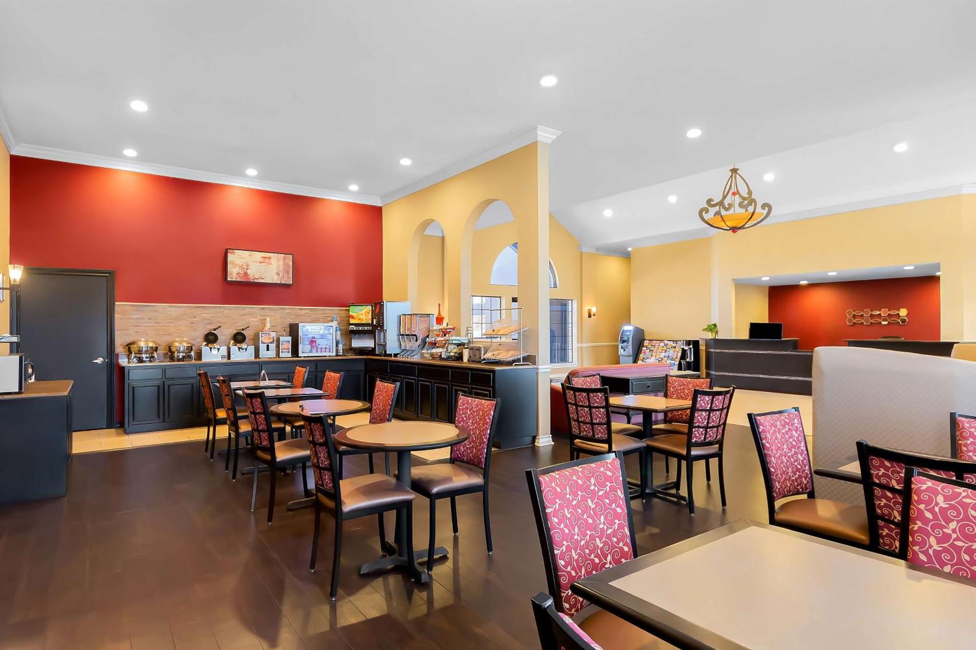 Surestay Plus By Best Western Fiesta Hotel 3*