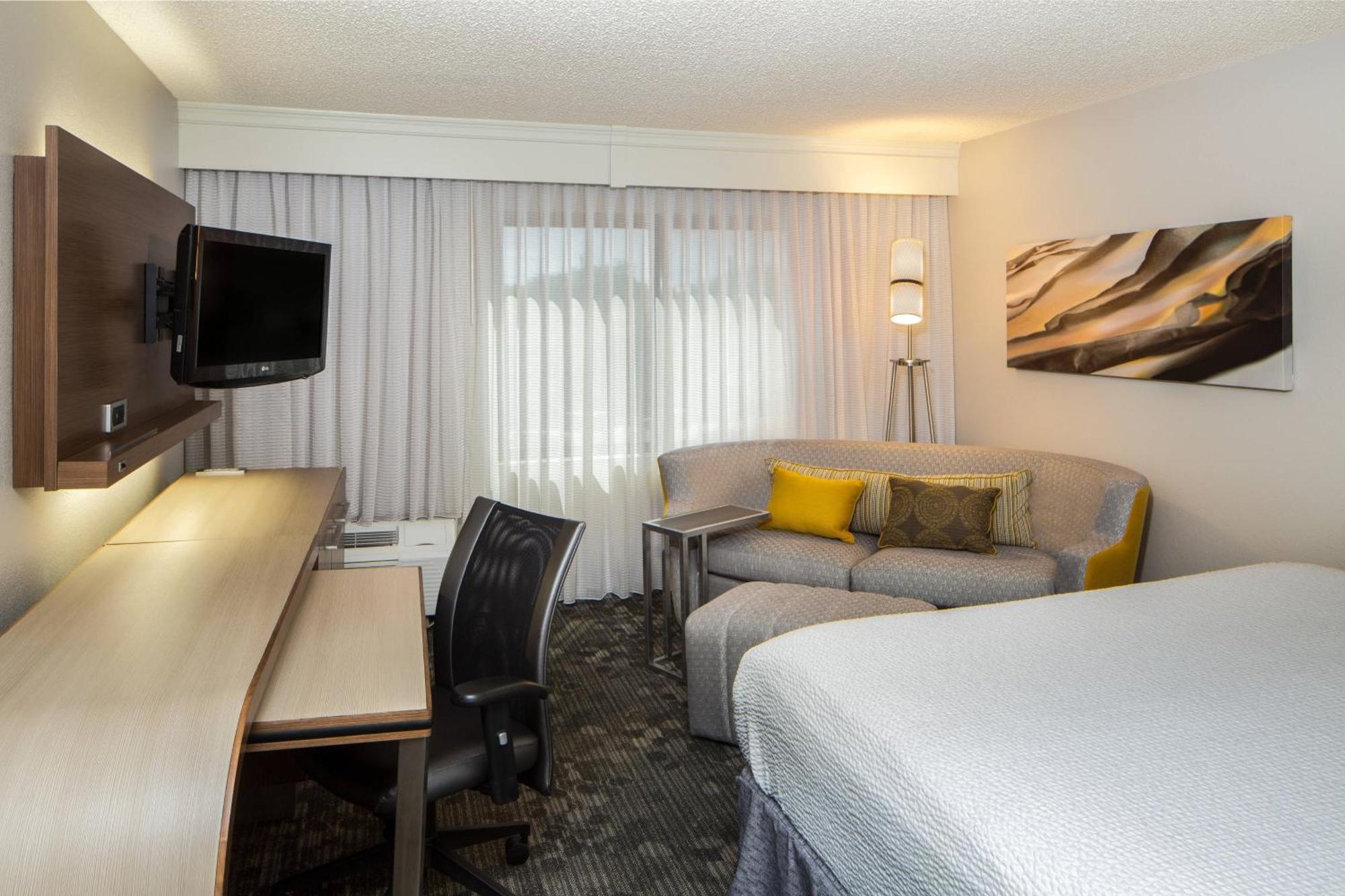 Courtyard By Marriott Airport/north Star Mall Hotel San Antonio