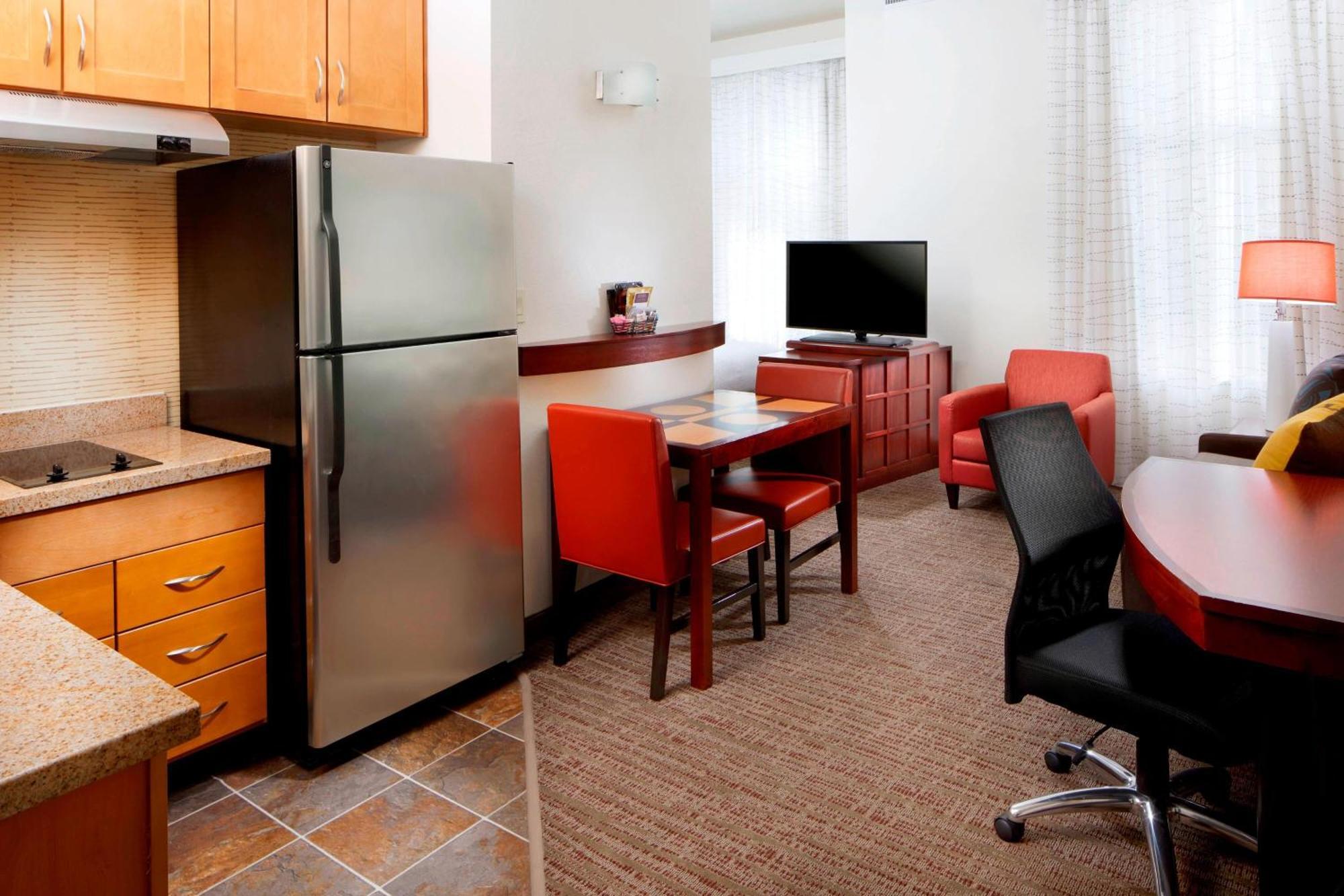 By Marriott Six Flags At The Rim 3* San Antonio
