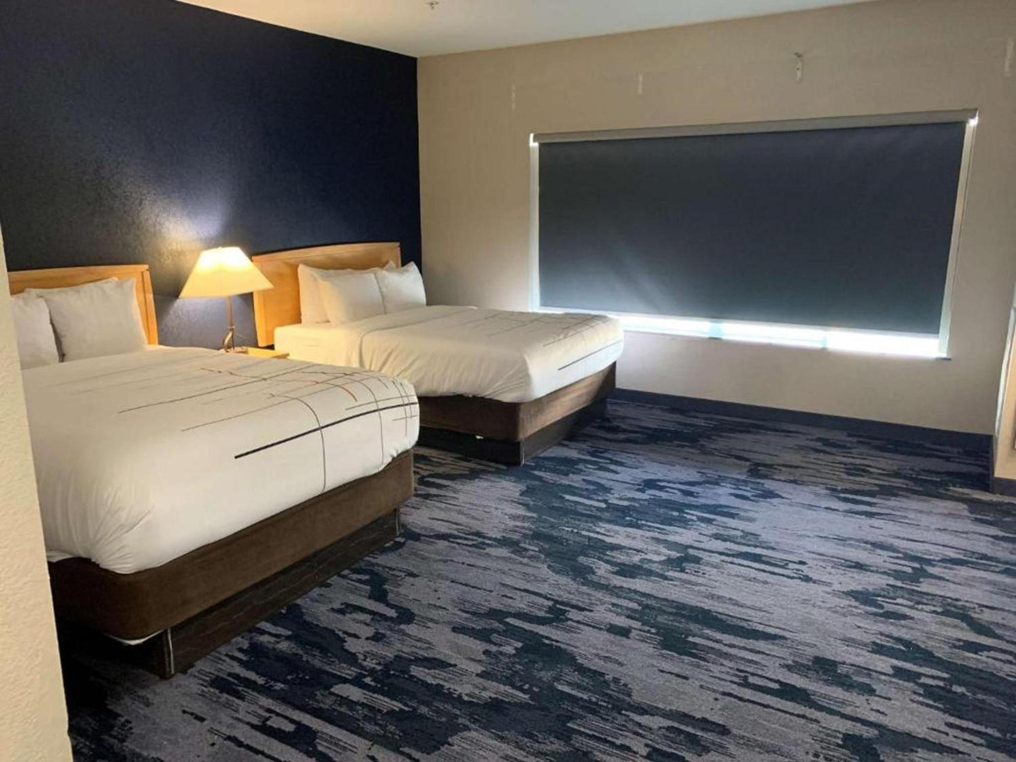 Sam Houston Hotel 3*