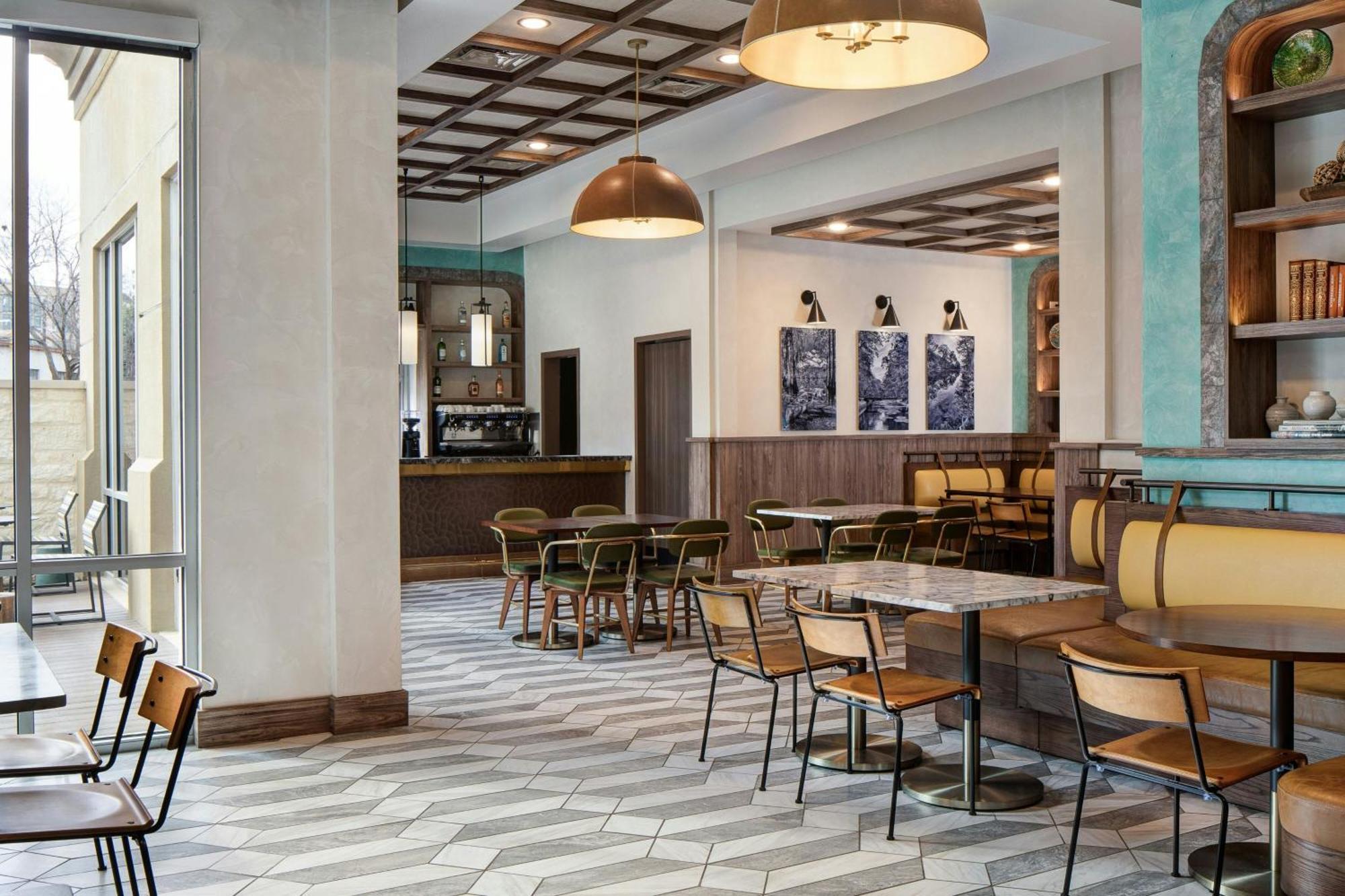 Sol Cypress, San Antonio, A Tribute Portfolio Hotel