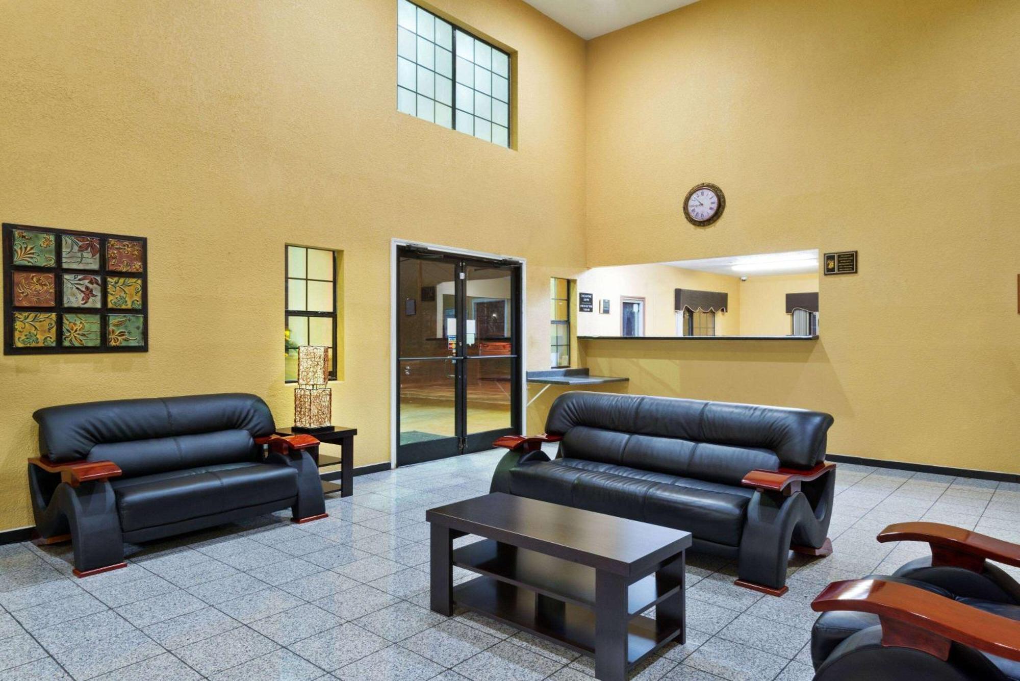 Hotel Super 8 By Wyndham San Antonio/riverwalk Area San Antonio