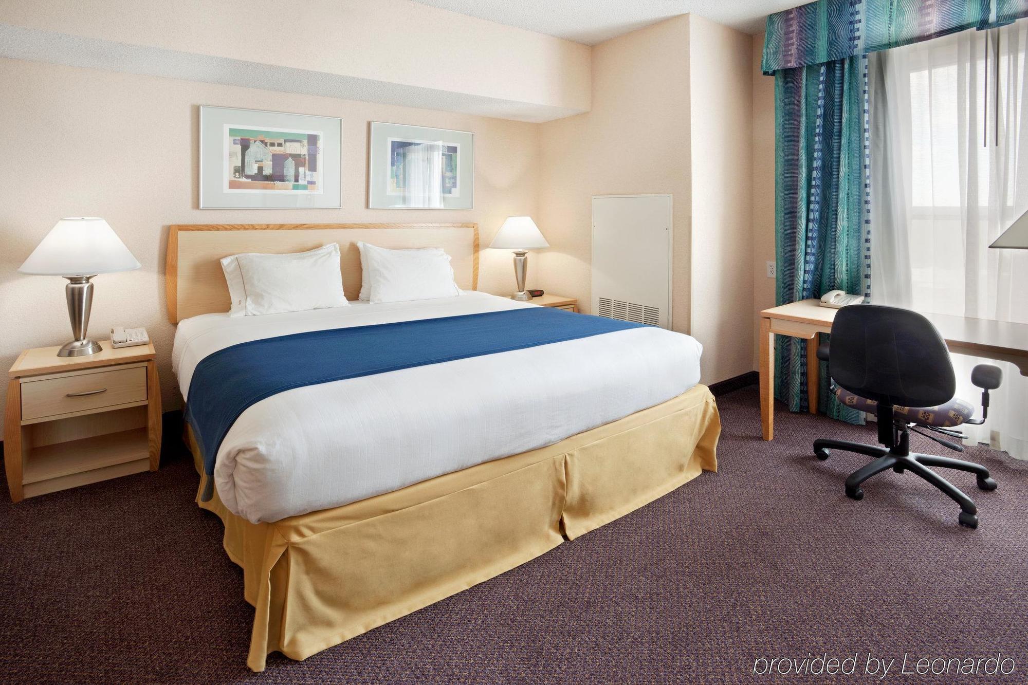 Hotel Express & - Rivercenter Area By Ihg 3*