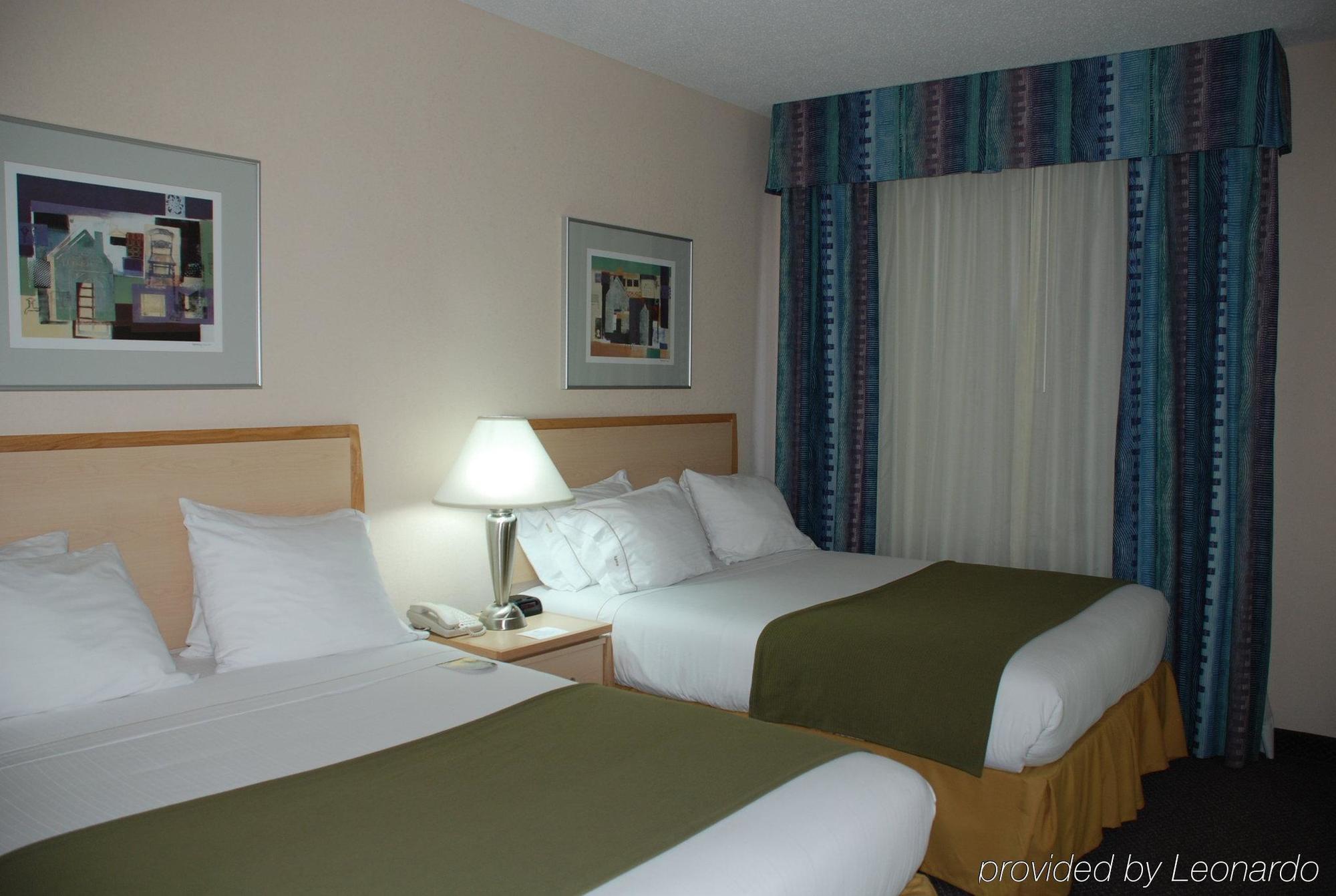 Hotel Express & - Rivercenter Area By Ihg 3*