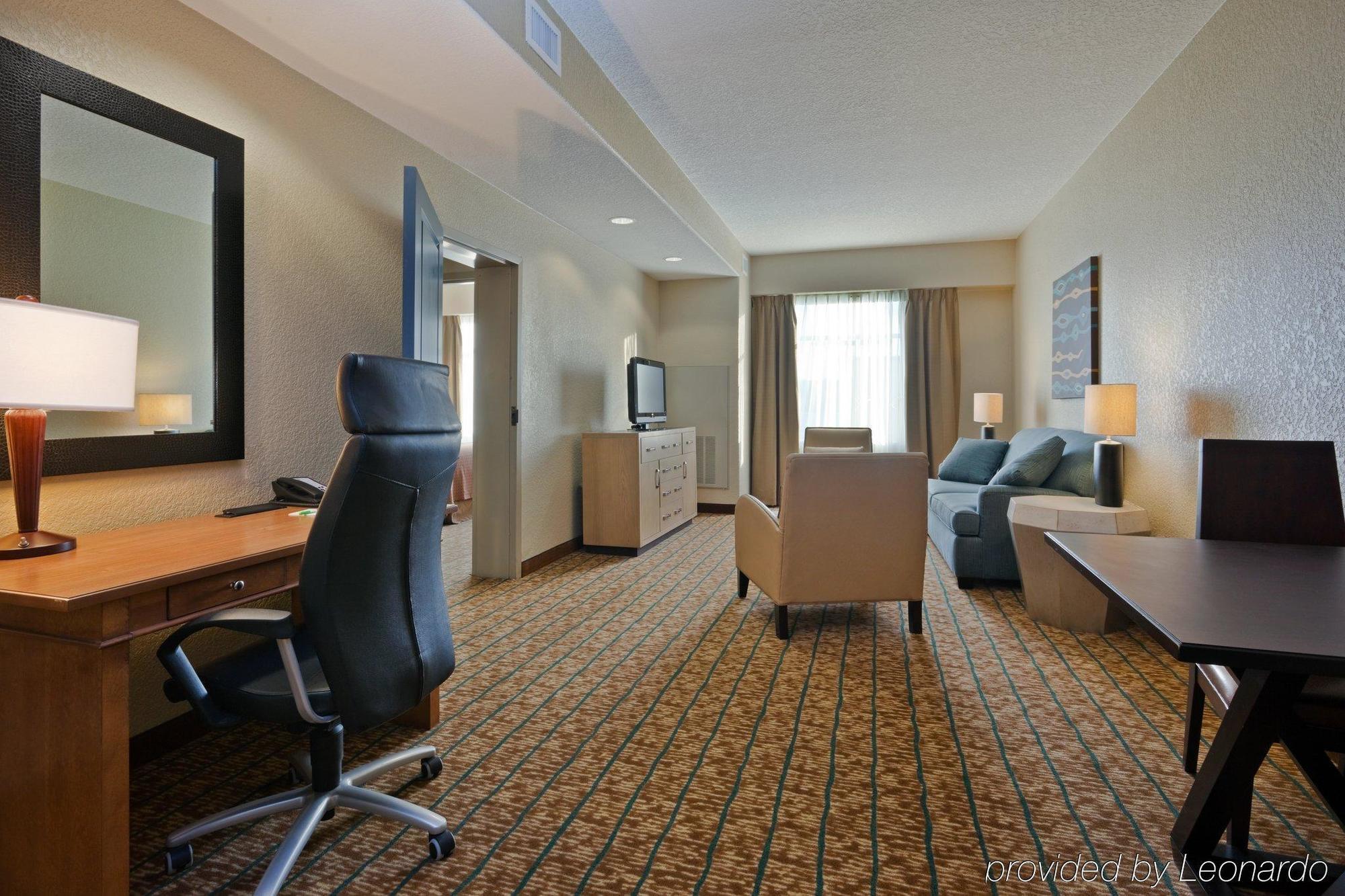 Northwest- Seaworld Area By Ihg 3* San Antonio