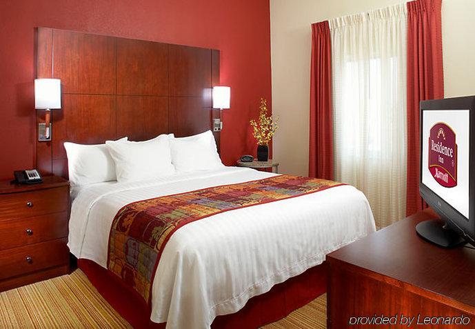 By Marriott Six Flags At The Rim Hotel 3*