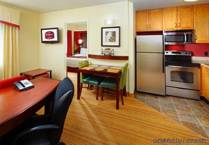 Hotel By Marriott Six Flags At The Rim San Antonio