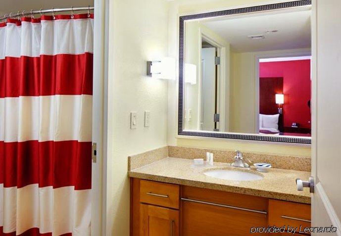 By Marriott Six Flags At The Rim Hotel San Antonio