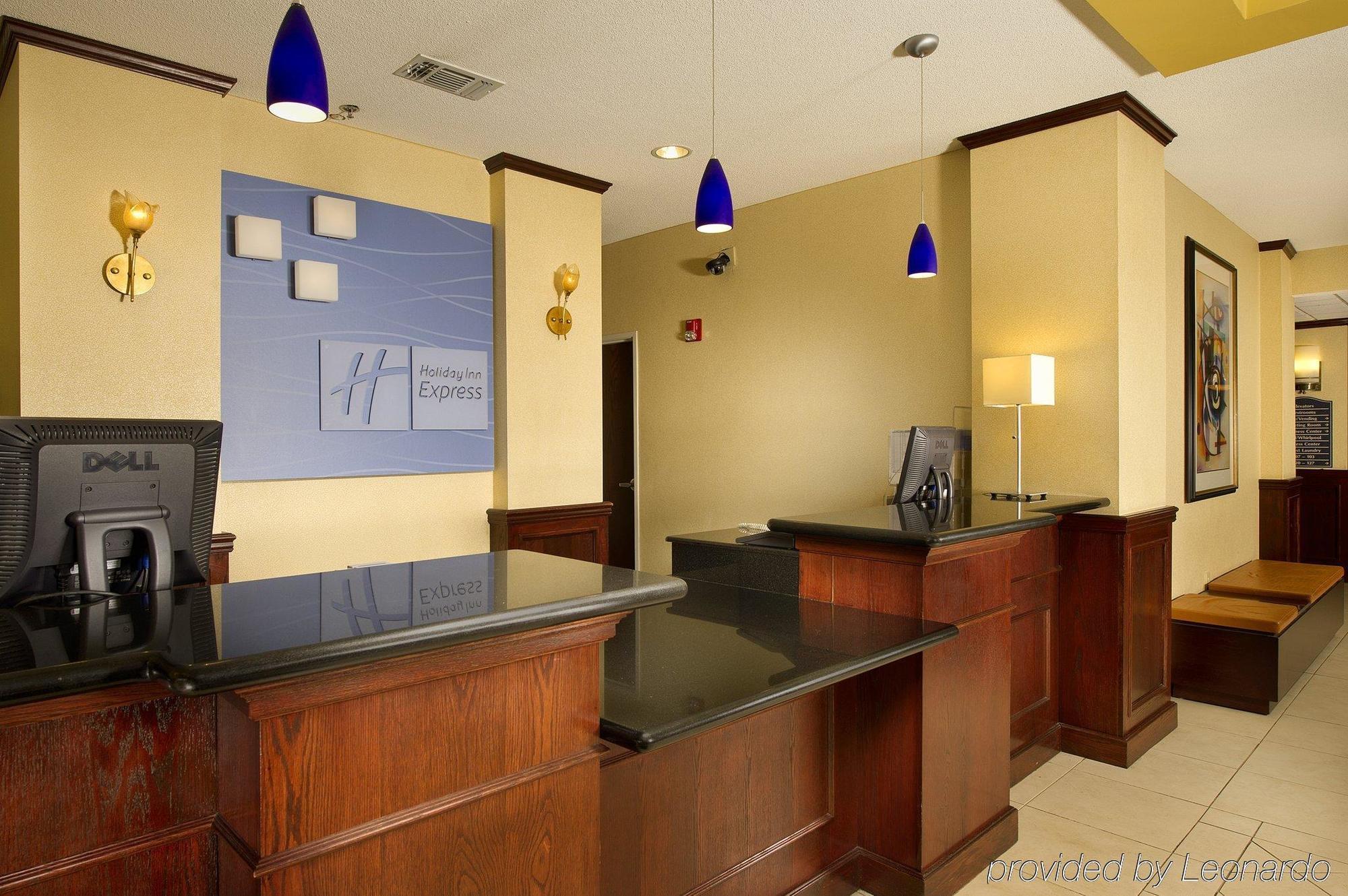 Hotel Express & West Sea World Area By Ihg San Antonio