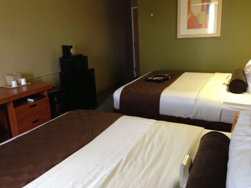 Hotel Super 8 By Wyndham Downtown Ne