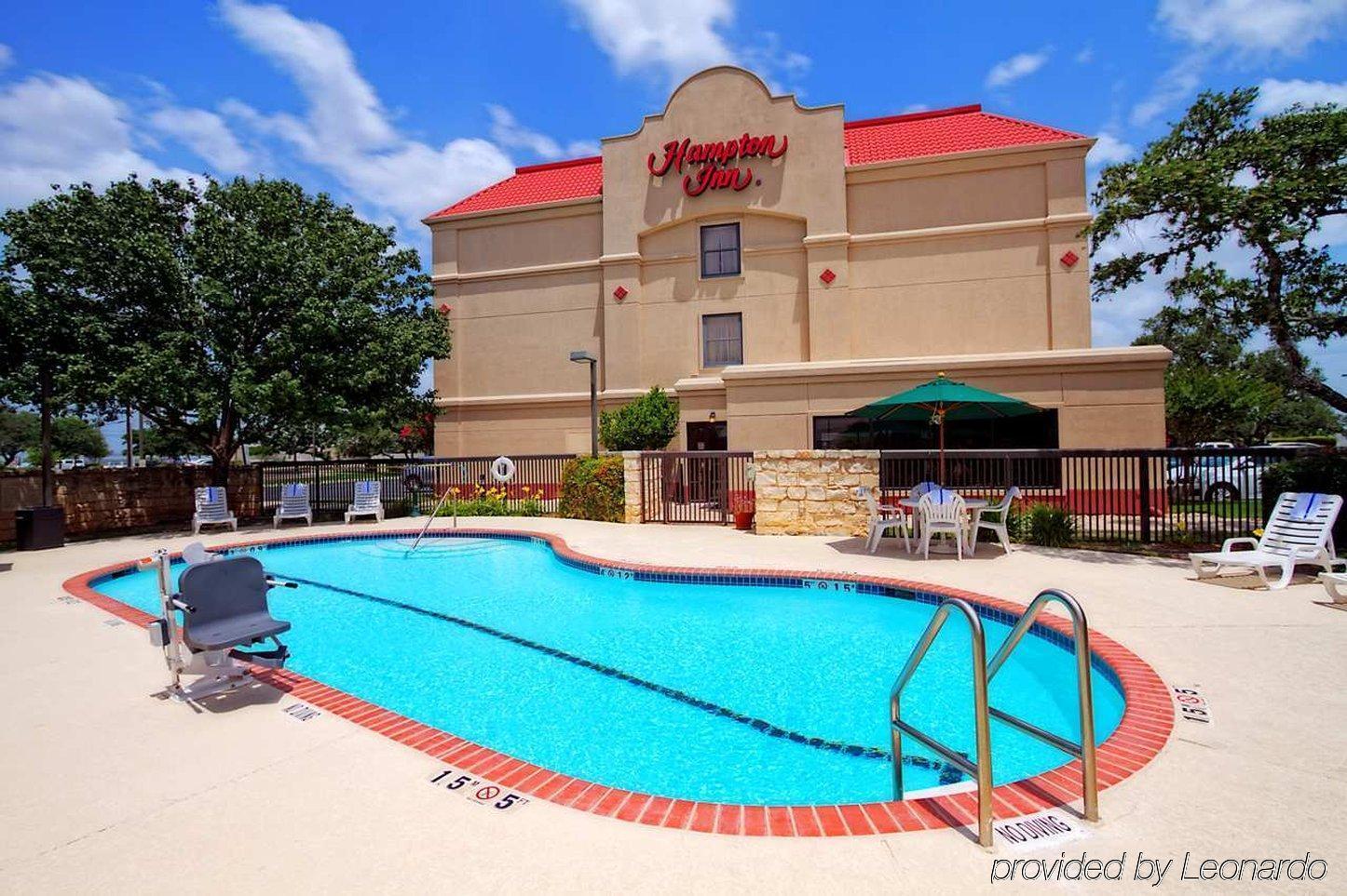 Hampton Stone Oak Hotel 3*