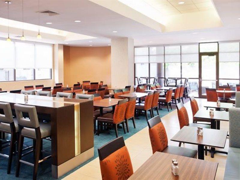 Hotel Sonesta Es Downtown Alamo Plaza 3*