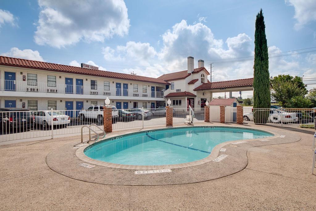 Americas Value Hotel San Antonio