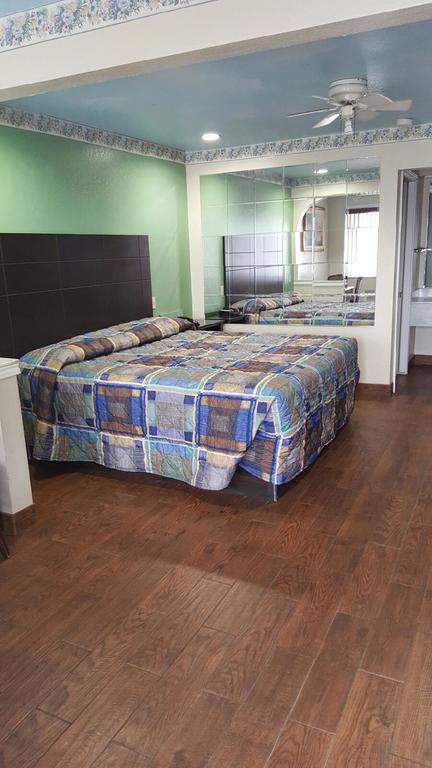 Motel Raintree And Suites San Antonio