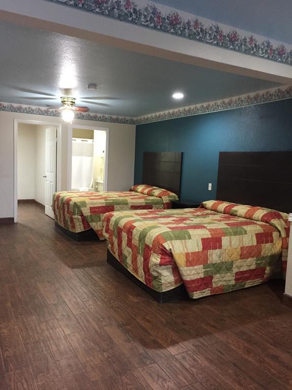 Motel Raintree And Suites 2*