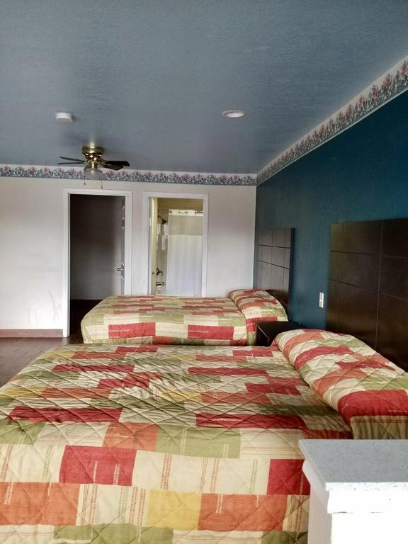 Motel Raintree And Suites 2*
