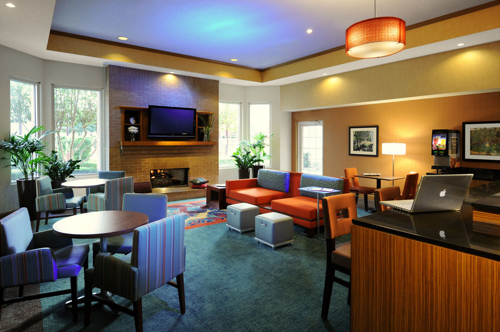 Hotel By Marriott Airport/alamo Heights