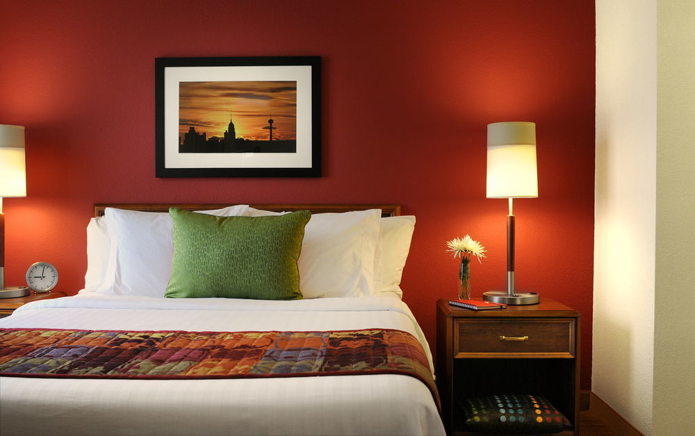 Hotel By Marriott Airport/alamo Heights