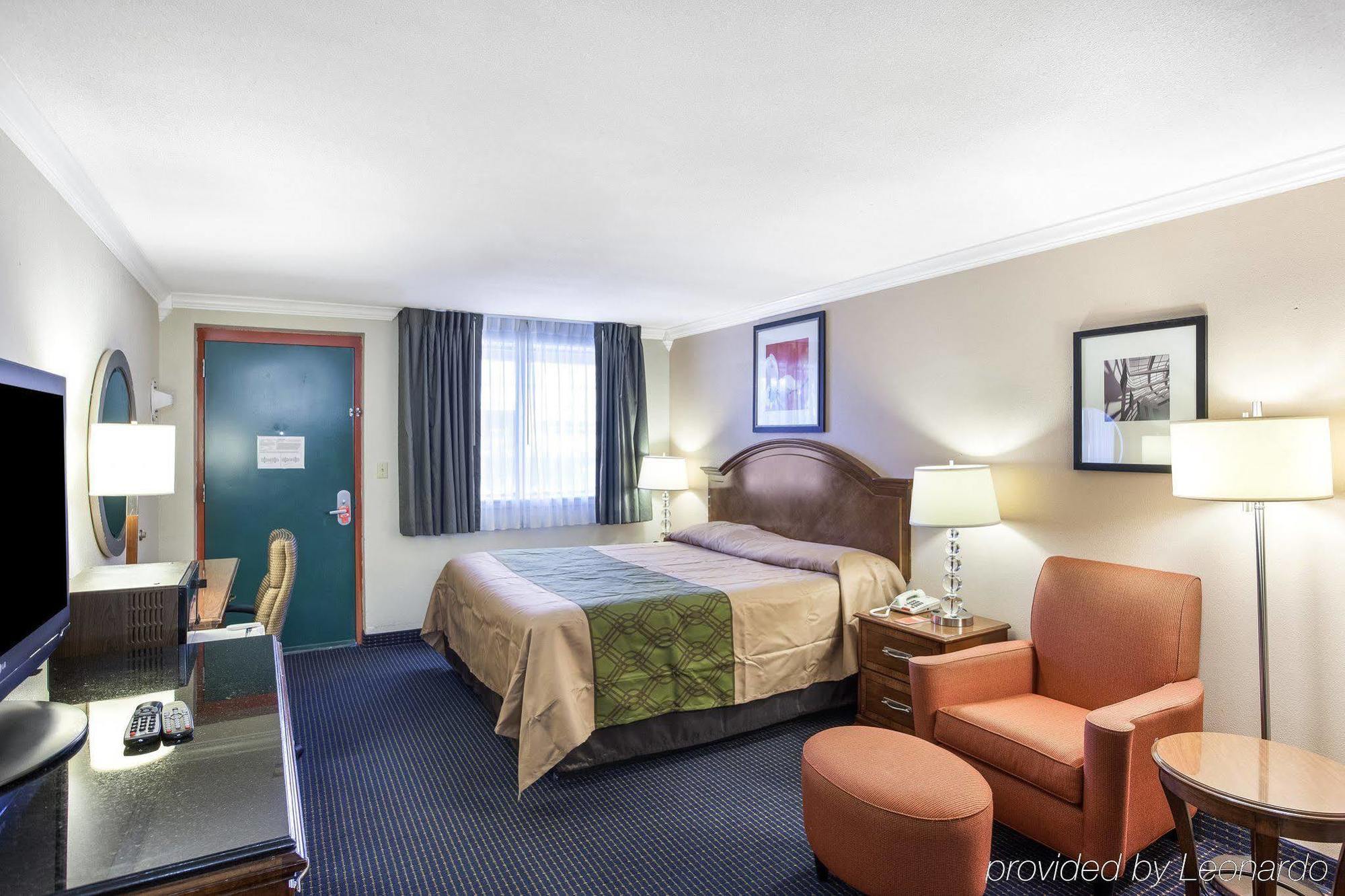 University & Motel 2*
