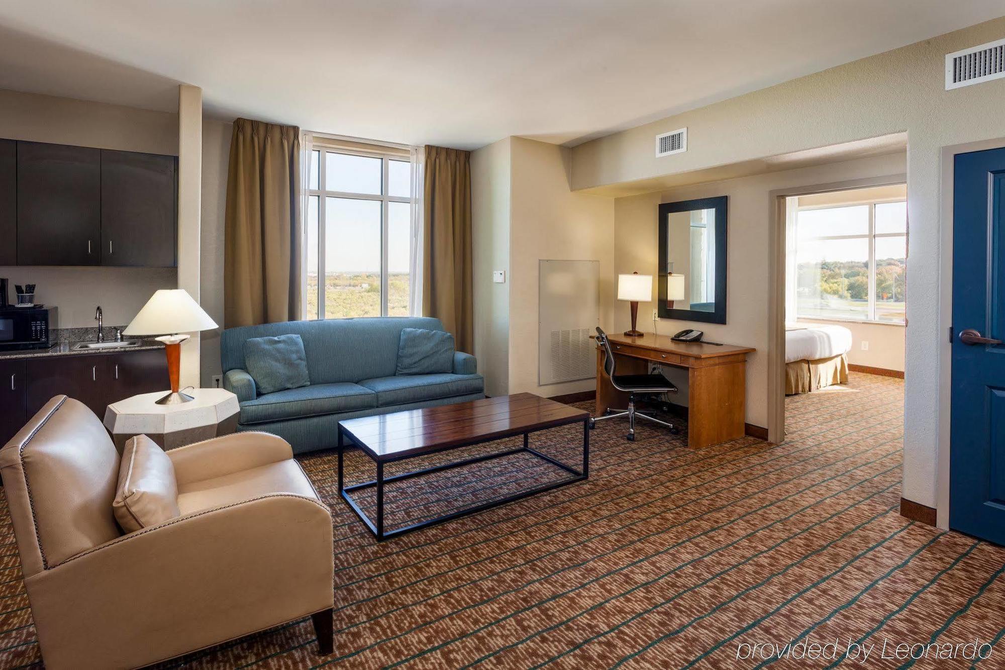 Northwest- Seaworld Area By Ihg 3* San Antonio