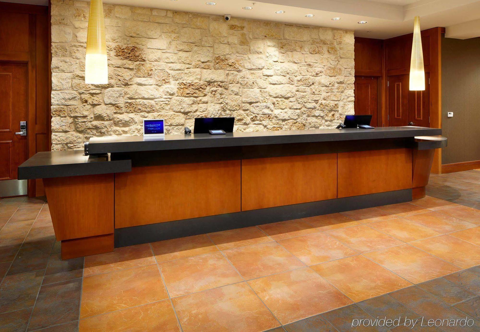 By Marriott Six Flags At The Rim Hotel San Antonio