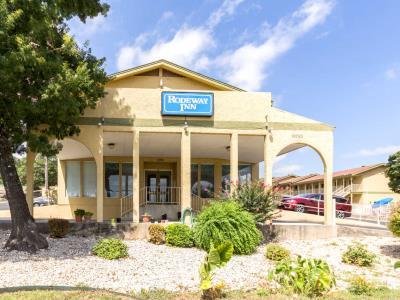 Motel Hillview At Six Flags Fiesta