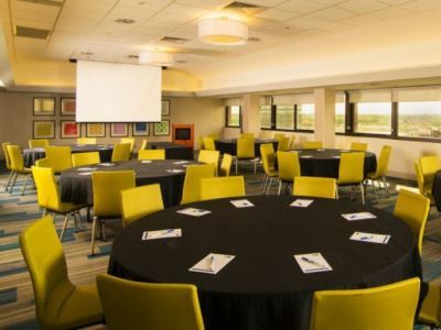 Express - Airport By Ihg Hotel San Antonio