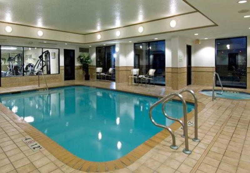 Hotel Courtyard By Marriott Airport/north Star Mall 3*