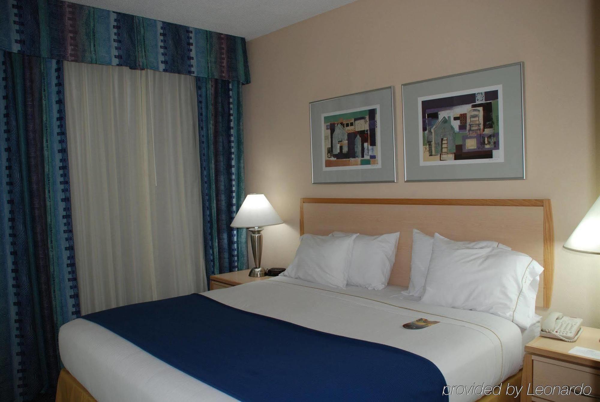 Express & - Rivercenter Area By Ihg Hotel