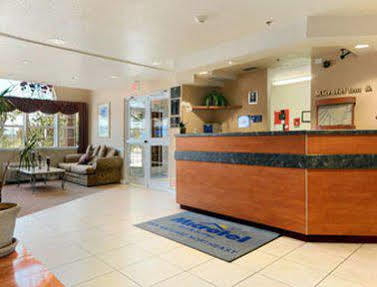 Super 8 By Wyndham Downtown Ne