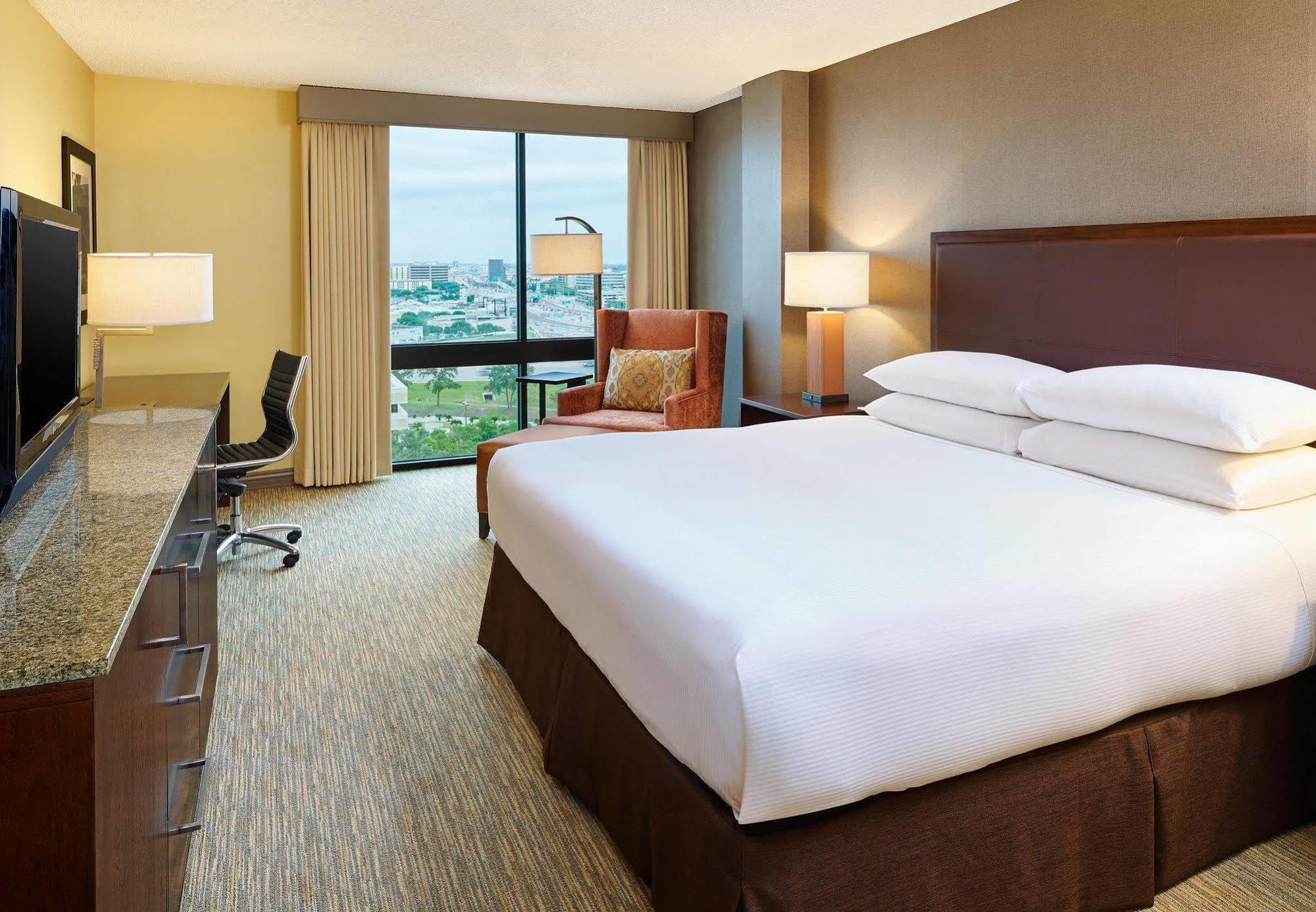 By Marriott Airport/alamo Heights 3* San Antonio