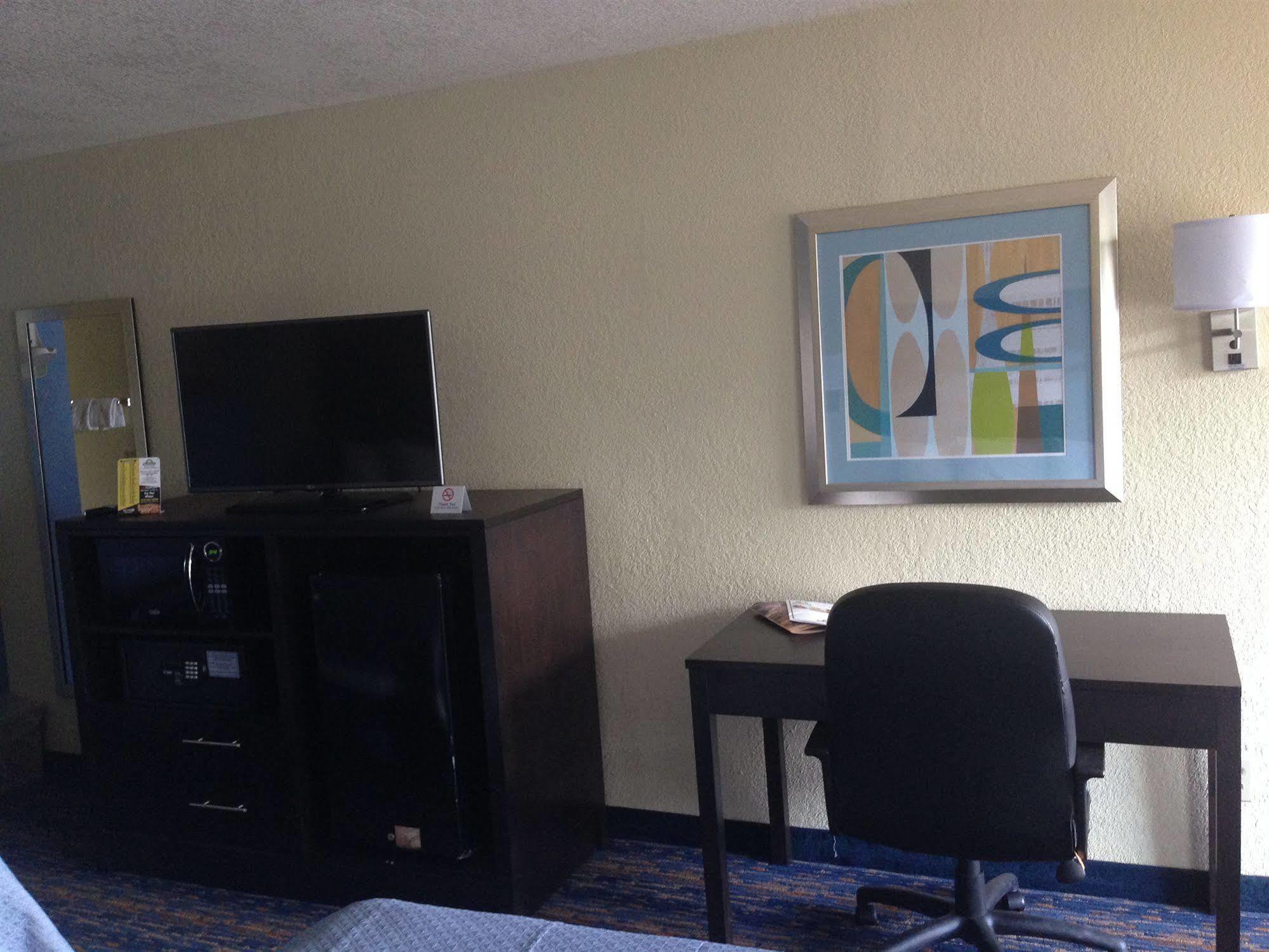 Days Inn by Wyndham San Antonio Northwest/Seaworld 2*