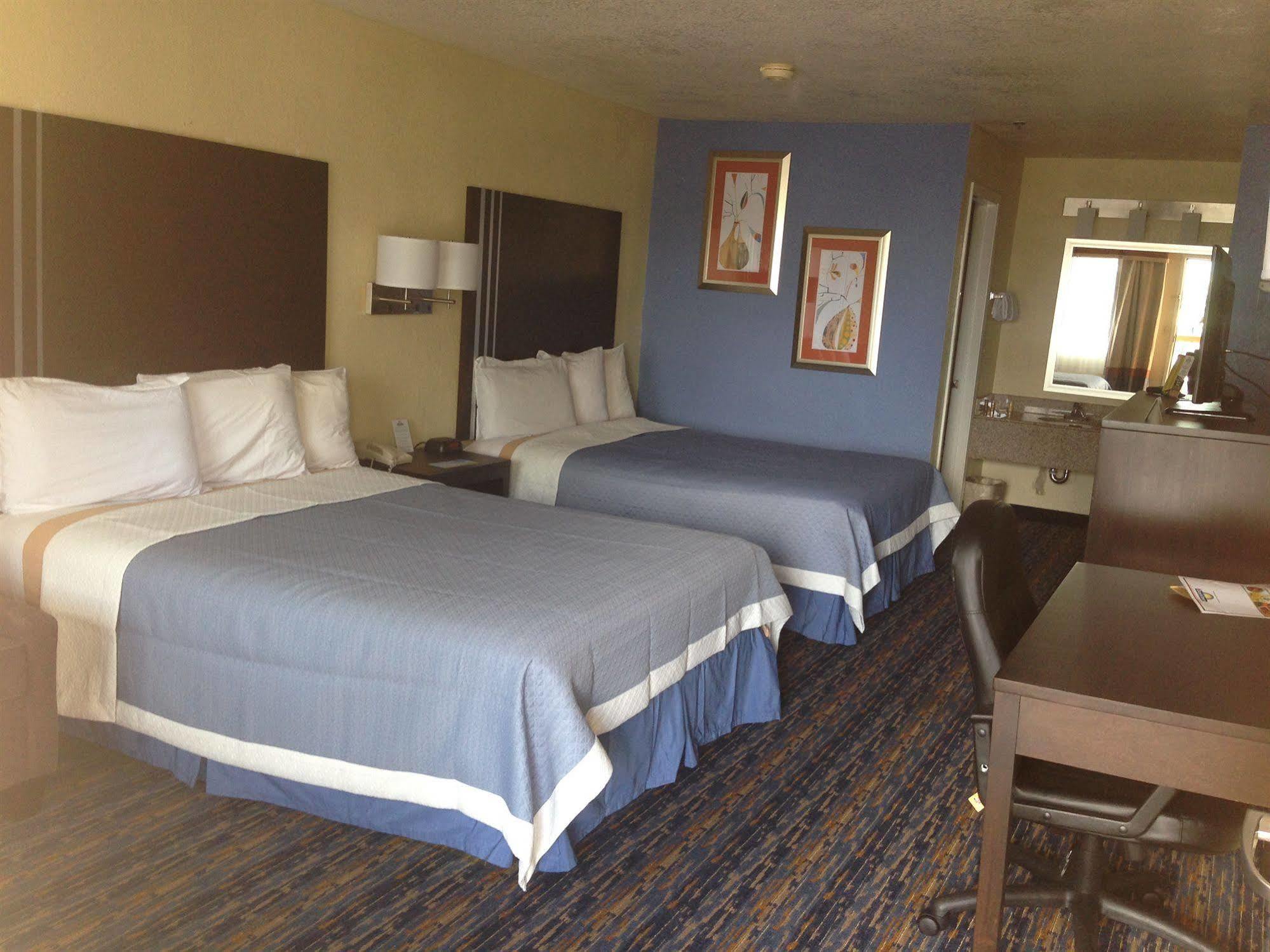 Hotel Days Inn by Wyndham San Antonio Northwest/Seaworld 2*