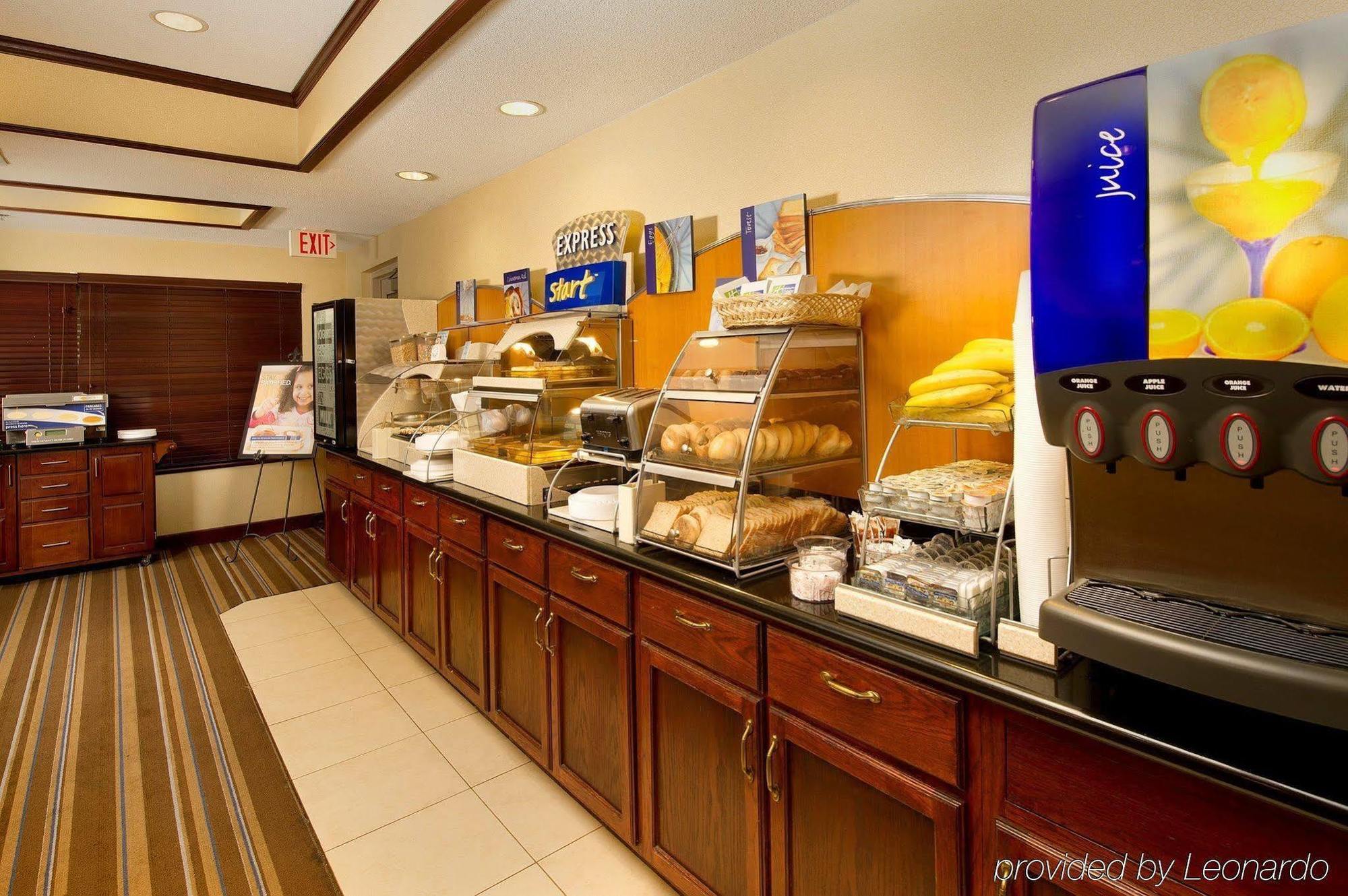 Express & West Sea World Area By Ihg