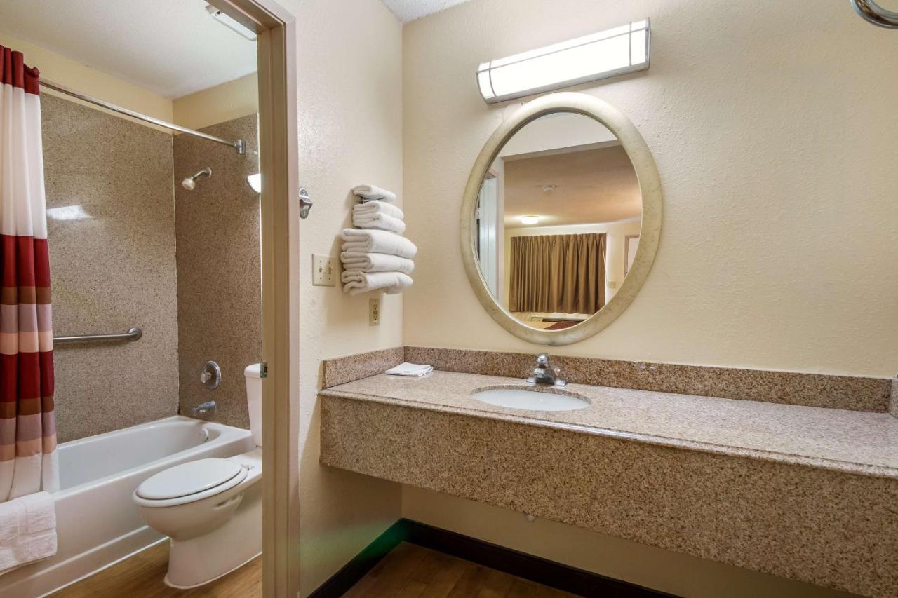 Travelodge By Wyndham Lackland Afb North 3*