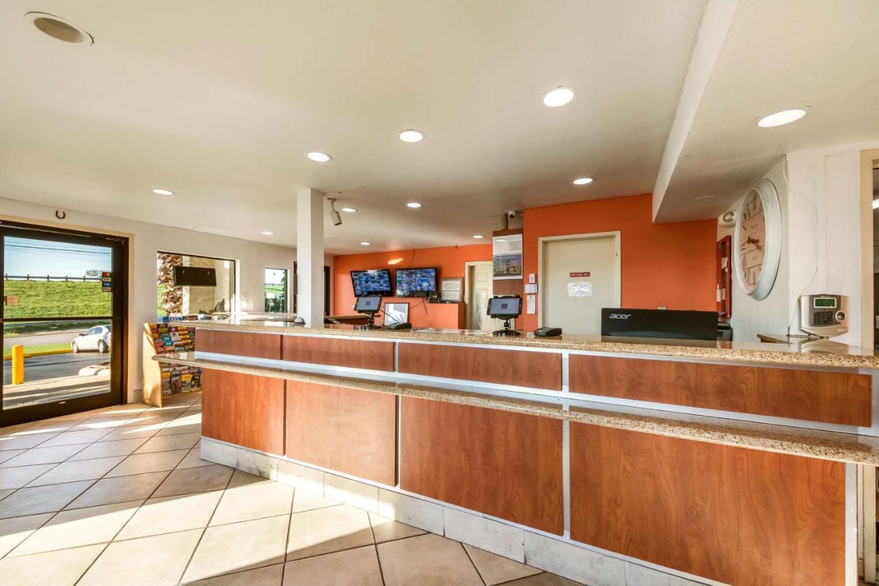 Travelodge By Wyndham Lackland Afb North San Antonio